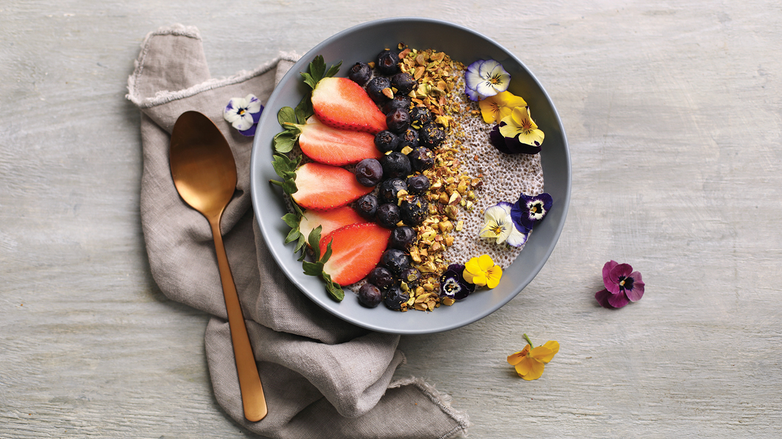 berry chia pudding